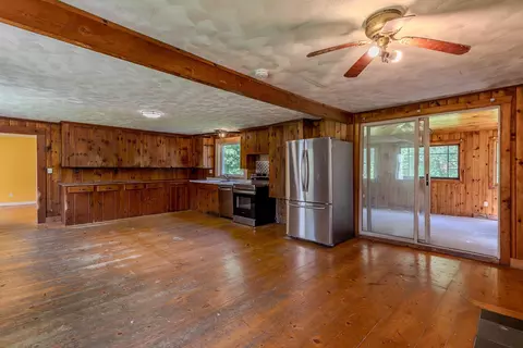 Living - 253 Perkins Rd, Rupert, VT 05776 photo 8 of 8