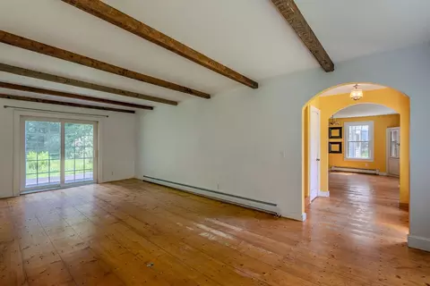 Living - 253 Perkins Rd, Rupert, VT 05776 photo 3 of 8