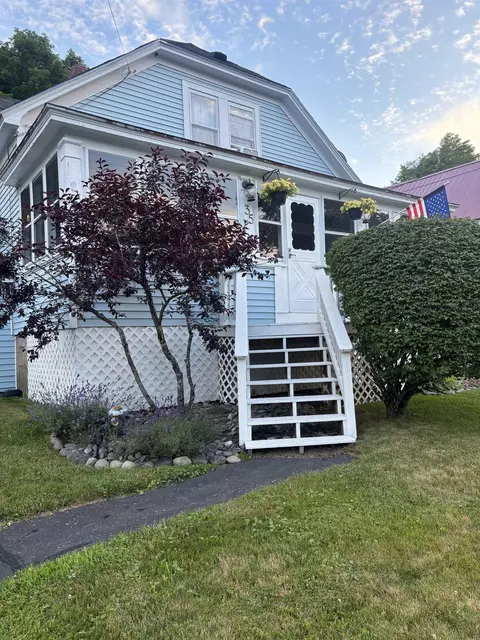 35 Water St, Epping, NH 03042 photo 2