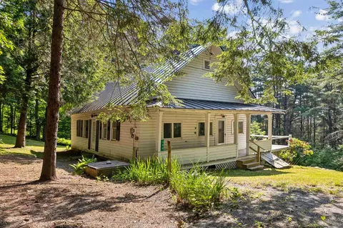 399 Academy Rd, Thetford, VT 05074