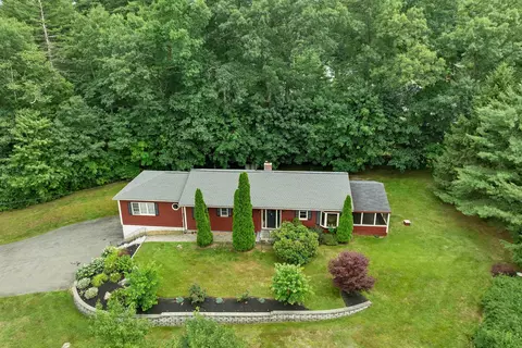 40 Coburn Ave, Nashua, NH 03063