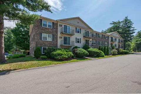 7 Autumn Leaf Dr #3, Nashua, NH 03060