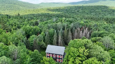 3818 W Hill Rd, Enosburg Falls, VT 05450