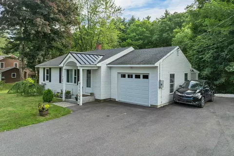 Exterior - 180 E Main St, Hampstead, NH 03826 photo 4 of 17