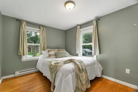 Bedroom - 180 E Main St, Hampstead, NH 03826 photo 4 of 6