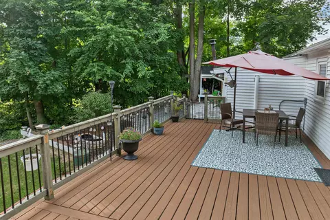 Exterior - 180 E Main St, Hampstead, NH 03826 photo 7 of 17