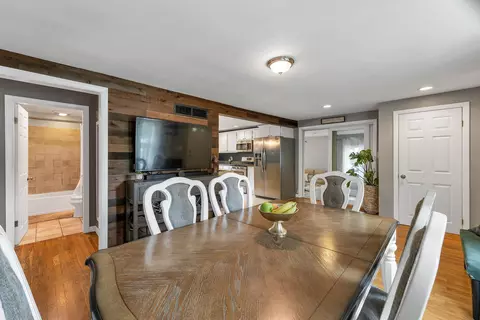 Dining - 180 E Main St, Hampstead, NH 03826 photo 3 of 3