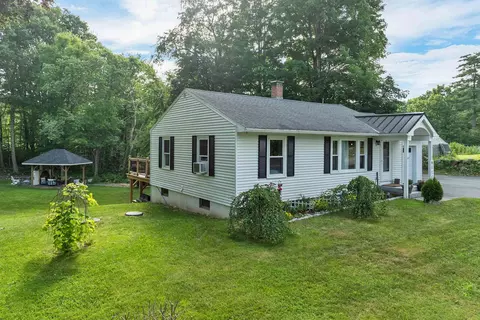 180 E Main St, Hampstead, NH 03826