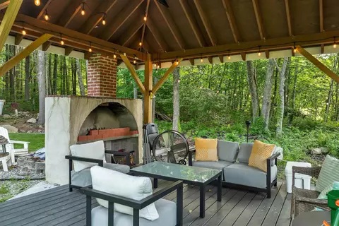 Exterior - 180 E Main St, Hampstead, NH 03826 photo 11 of 17