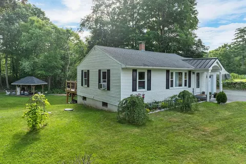 Exterior - 180 E Main St, Hampstead, NH 03826 photo 3 of 17