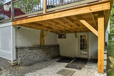 Exterior - 180 E Main St, Hampstead, NH 03826 photo 5 of 17
