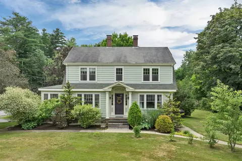23 W Main St, Newton, NH 03858
