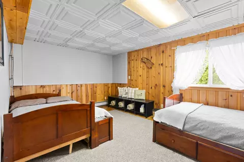 Bedroom - 261 Song Bird Dr, Canaan, VT 05903 photo 3 of 4