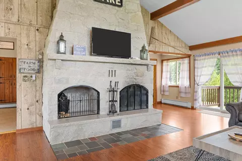 Living - 261 Song Bird Dr, Canaan, VT 05903 photo 6 of 8