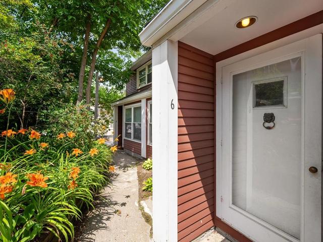 297 College St #6C, Burlington, VT 05401
