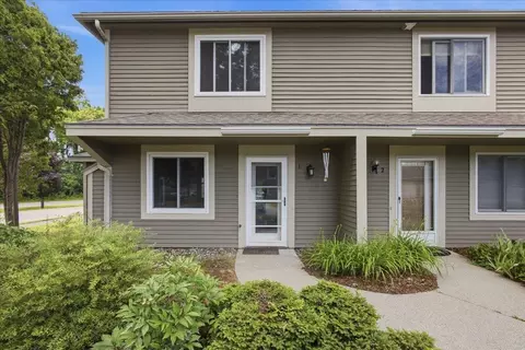 1 Overlook Dr, South Burlington, VT 05403