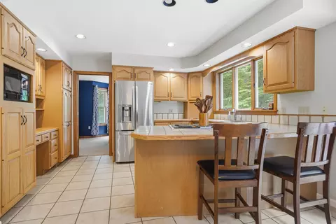 Kitchen - 17 Tonga Dr, Bow, NH 03304 photo 1 of 4