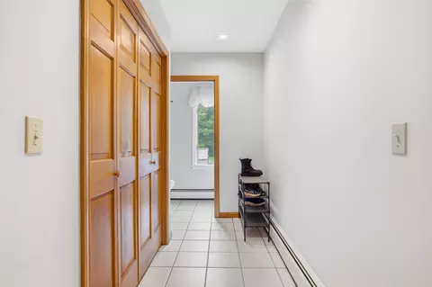 Entry Way - 17 Tonga Dr, Bow, NH 03304 photo 4 of 4