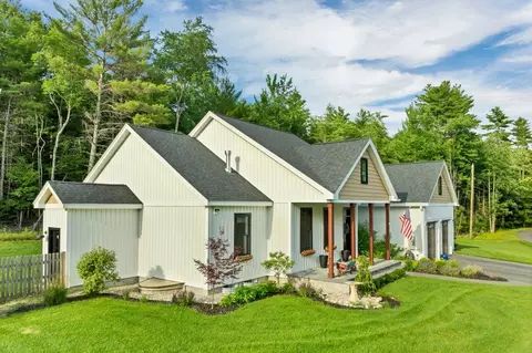 78 Union Wharf Rd, Tuftonboro, NH 03853
