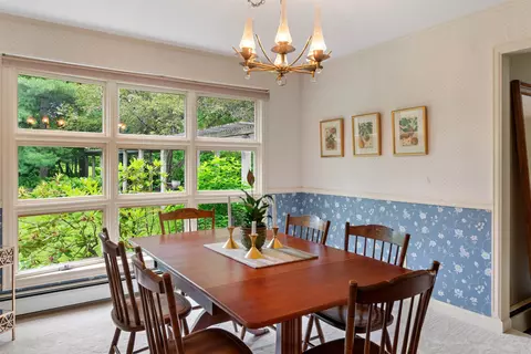 Dining - 49 Shady Ln, Williston, VT 05495 photo 2 of 3