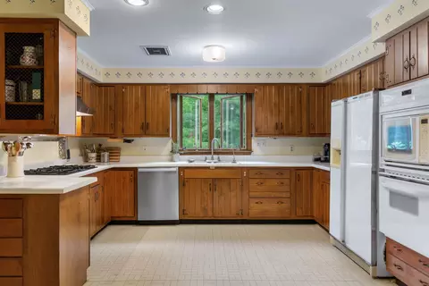 Kitchen - 49 Shady Ln, Williston, VT 05495 photo 1 of 3