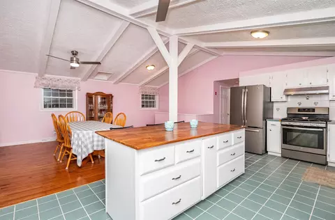 18 Dulko Cir, Wakefield, NH 03872