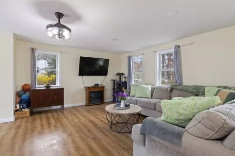 2 Marblehead Rd, Windham, NH 03087 photo 7