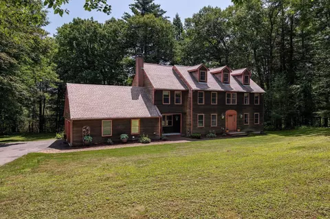Exterior - 6 Gas Light Ln, Kensington, NH 03833 photo 9 of 9