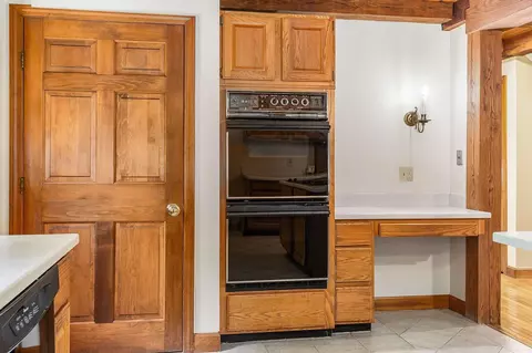 Kitchen - 6 Gas Light Ln, Kensington, NH 03833 photo 5 of 5