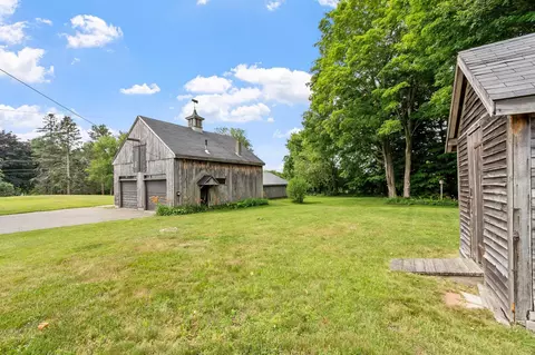 Exterior - 88 Post Rd, North Hampton, NH 03862 photo 12 of 18