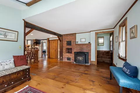 Entry Way - 88 Post Rd, North Hampton, NH 03862 photo 3 of 6