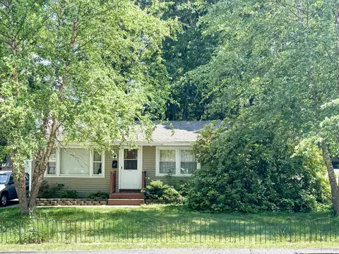 37 Damon Ave, Nashua, NH 03064