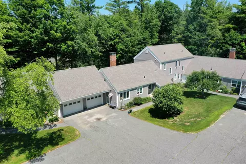 74 Hilltop Pl, New London, NH 03257