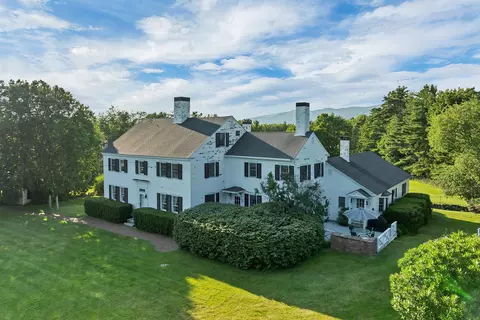 825 N Line Rd, Tuftonboro, NH 03816