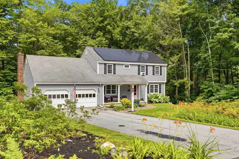 72 Old Farm Rd, Bedford, NH 03110