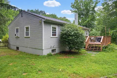 Exterior - 96 Saint Laurent St, Epping, NH 03042 photo 4 of 8