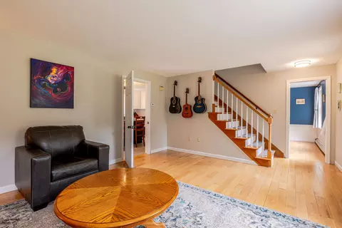 Living - 39 Lantern Ln, Hooksett, NH 03106 photo 6 of 6