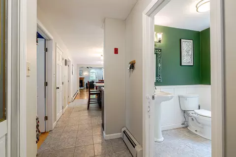 Entry Way - 39 Lantern Ln, Hooksett, NH 03106 photo 5 of 5