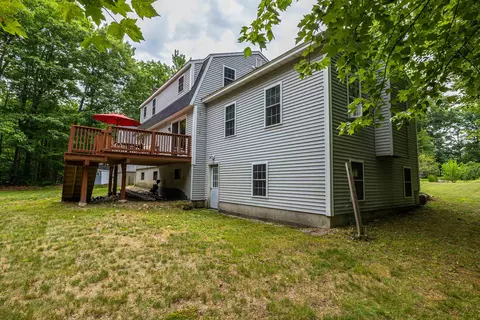 Exterior - 39 Lantern Ln, Hooksett, NH 03106 photo 6 of 8