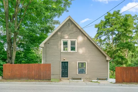 Exterior - 447 W River Rd, Hooksett, NH 03106 photo 6 of 10