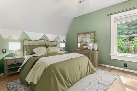 Bedroom - 447 W River Rd, Hooksett, NH 03106 photo 5 of 5