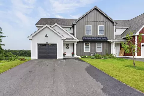 9 Mustang Dr # A, Litchfield, NH 03052