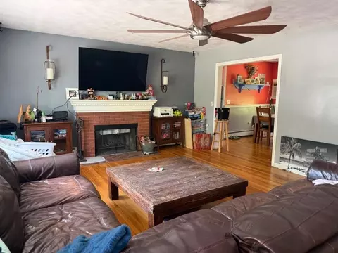 Living - 3 Lincoln Dr, Bow, NH 03304 photo 2 of 2