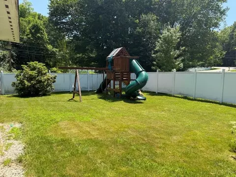Exterior - 3 Lincoln Dr, Bow, NH 03304 photo 9 of 16