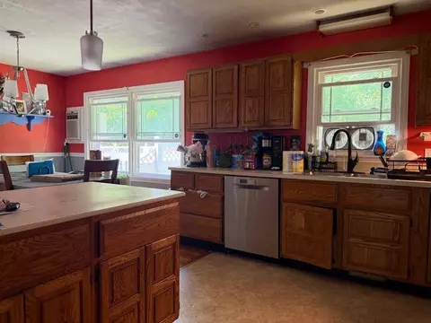 Kitchen - 3 Lincoln Dr, Bow, NH 03304 photo 2 of 2