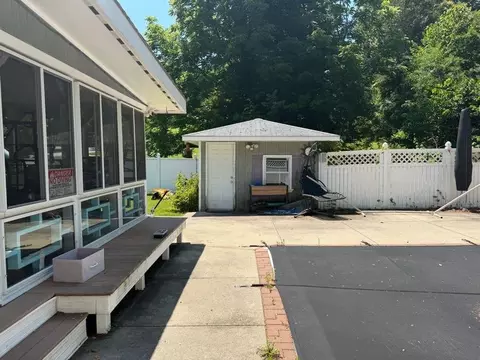 Exterior - 3 Lincoln Dr, Bow, NH 03304 photo 5 of 16