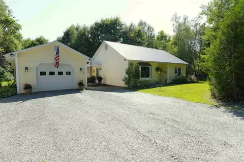 95 Gilly Dr, Colchester, VT 05446