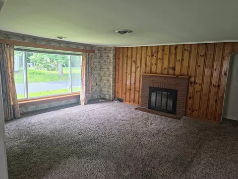 Living - 24 Cherry St, Windsor, VT 05089 photo 2 of 3