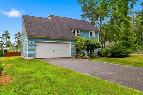 59 Peterson Cir, Concord, NH 03303