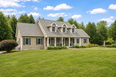 62 Monadnock Ln, Peterborough, NH 03458